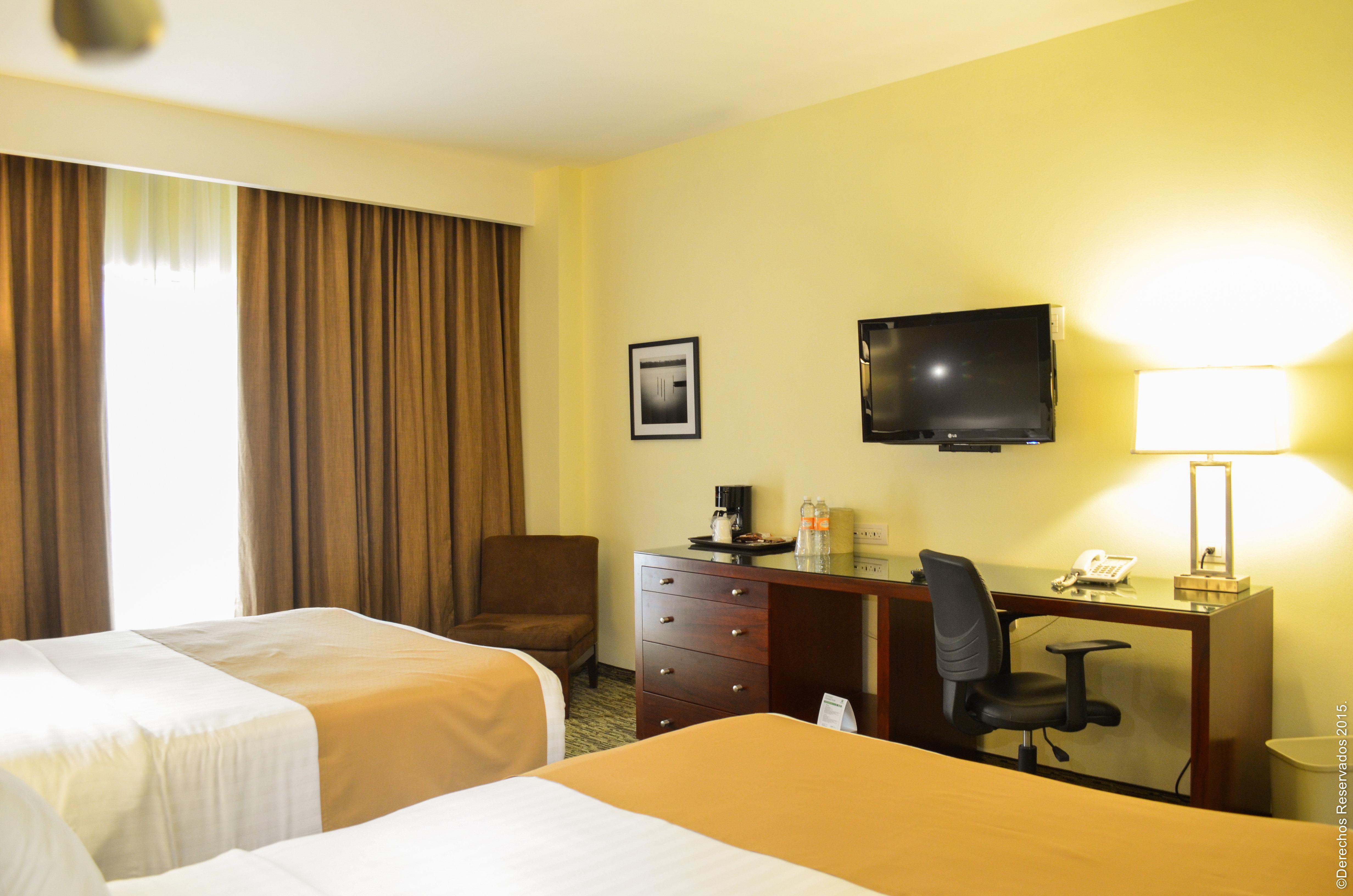Holiday Inn Leon By Ihg Экстерьер фото