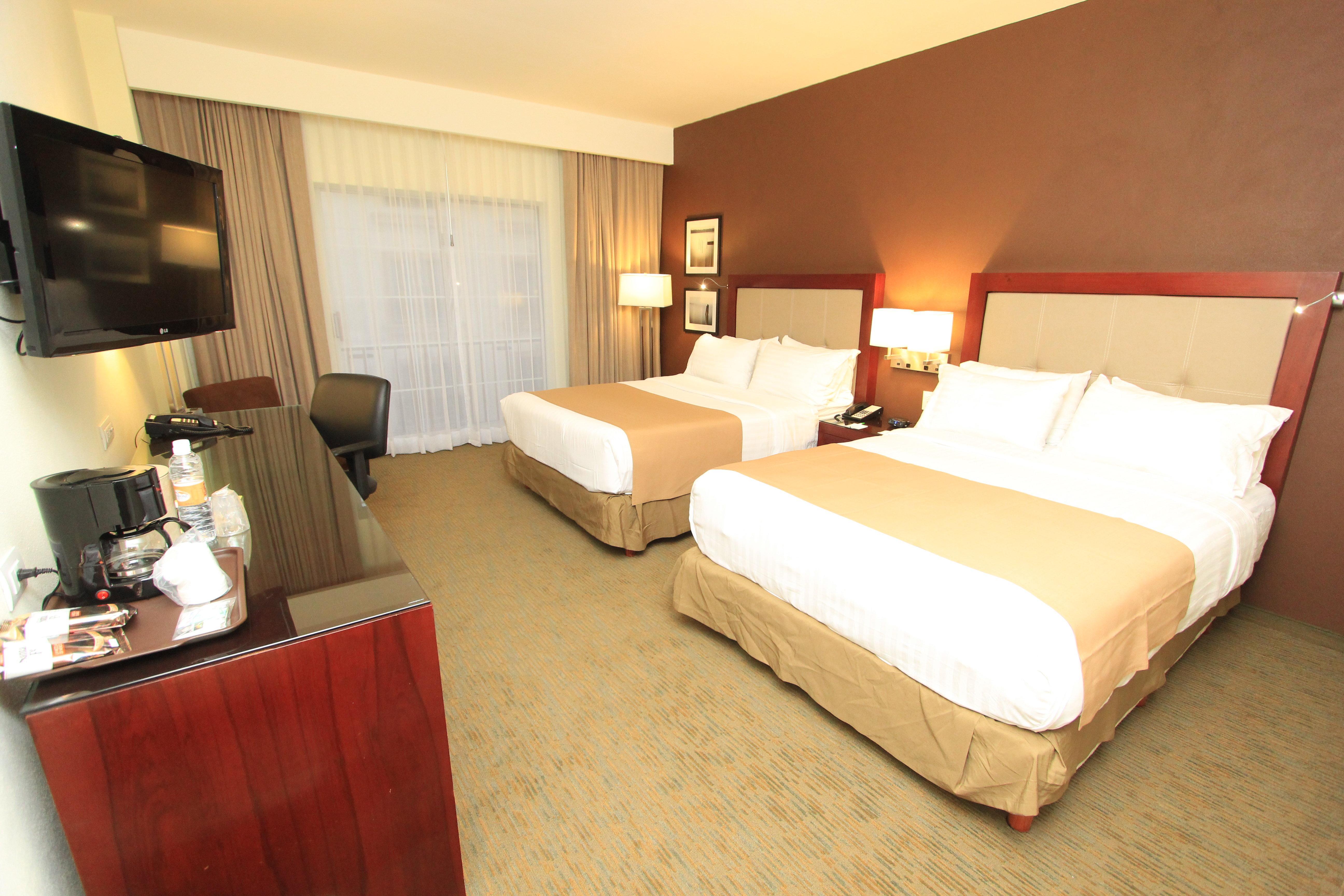 Holiday Inn Leon By Ihg Экстерьер фото