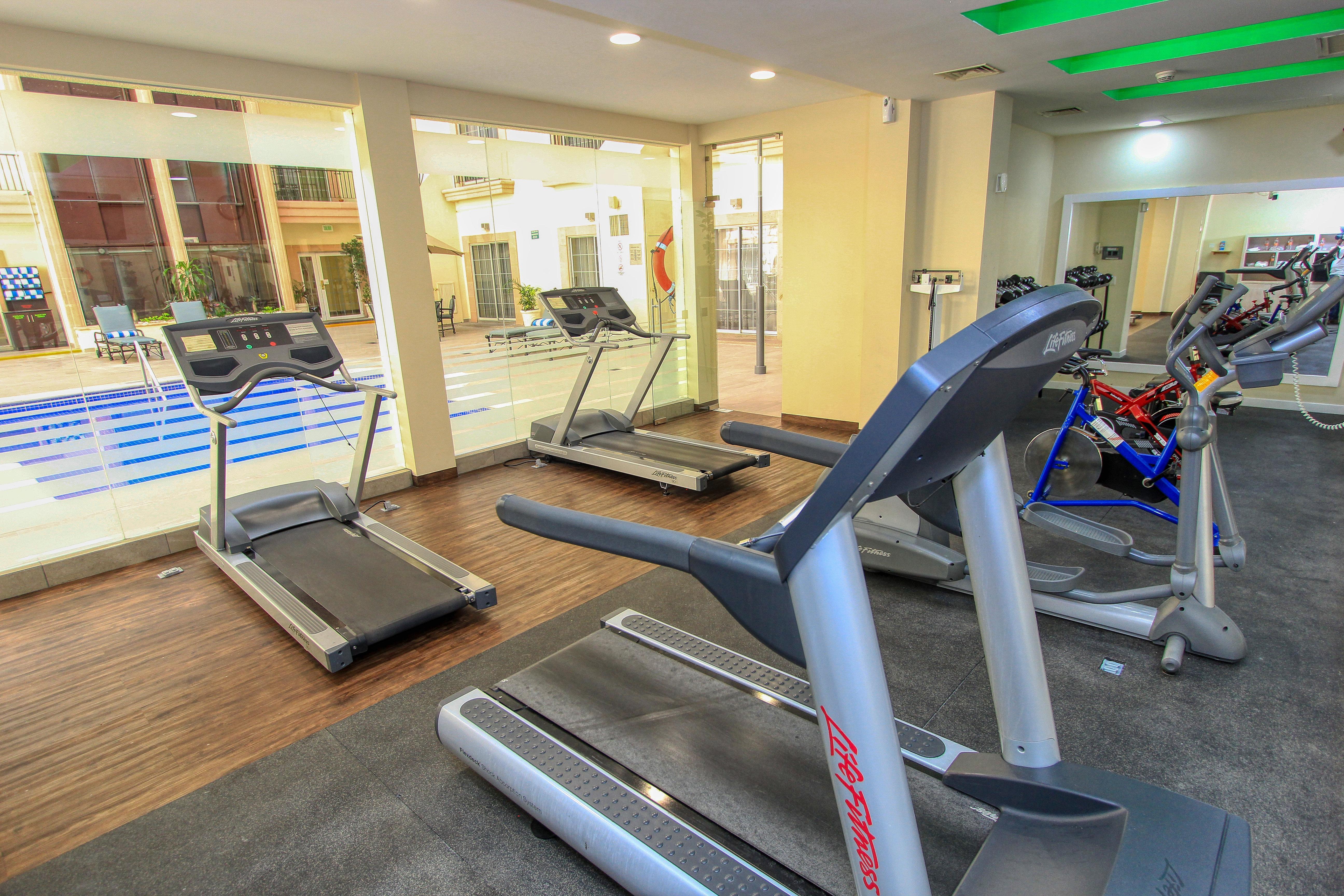 Holiday Inn Leon By Ihg Экстерьер фото