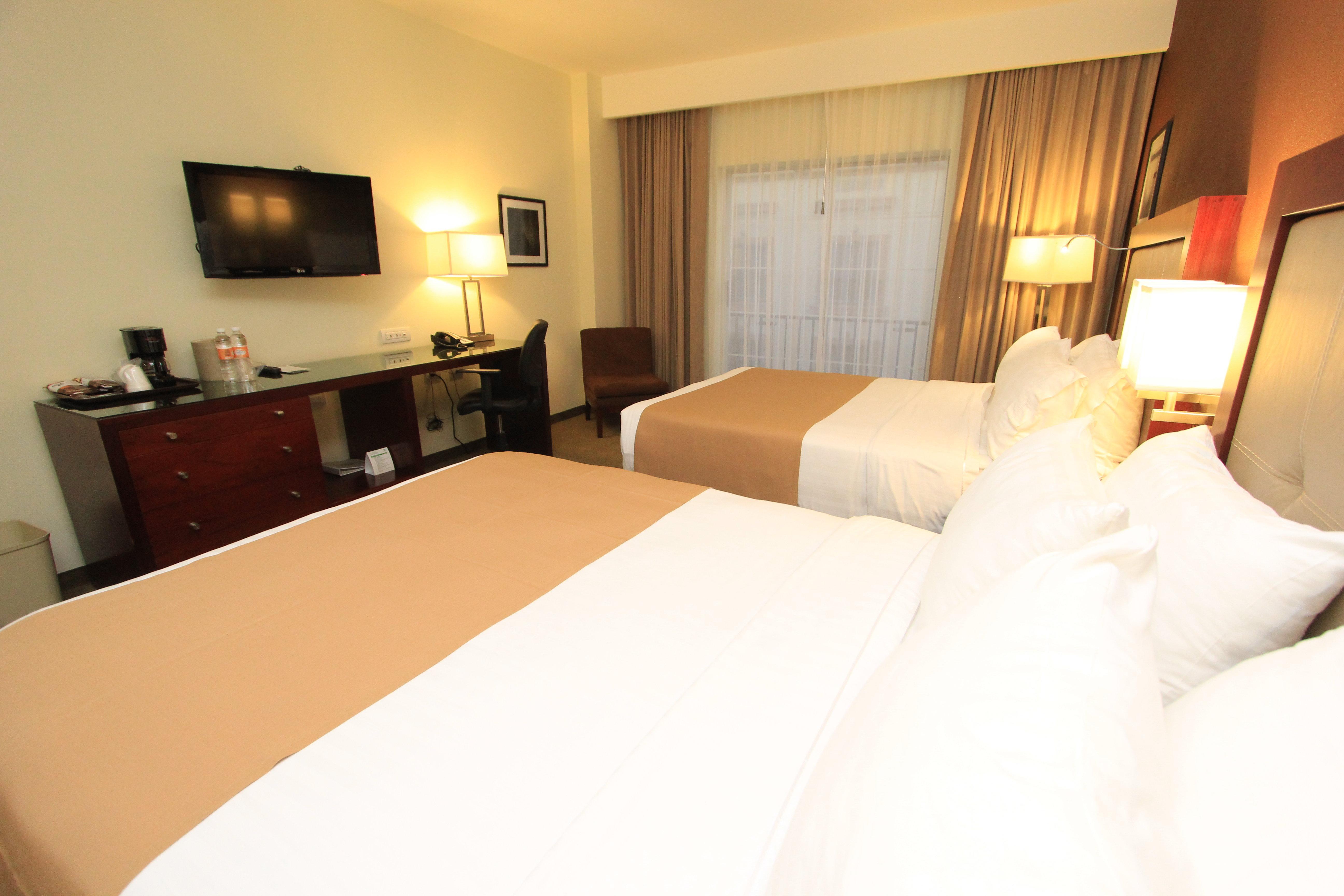 Holiday Inn Leon By Ihg Экстерьер фото