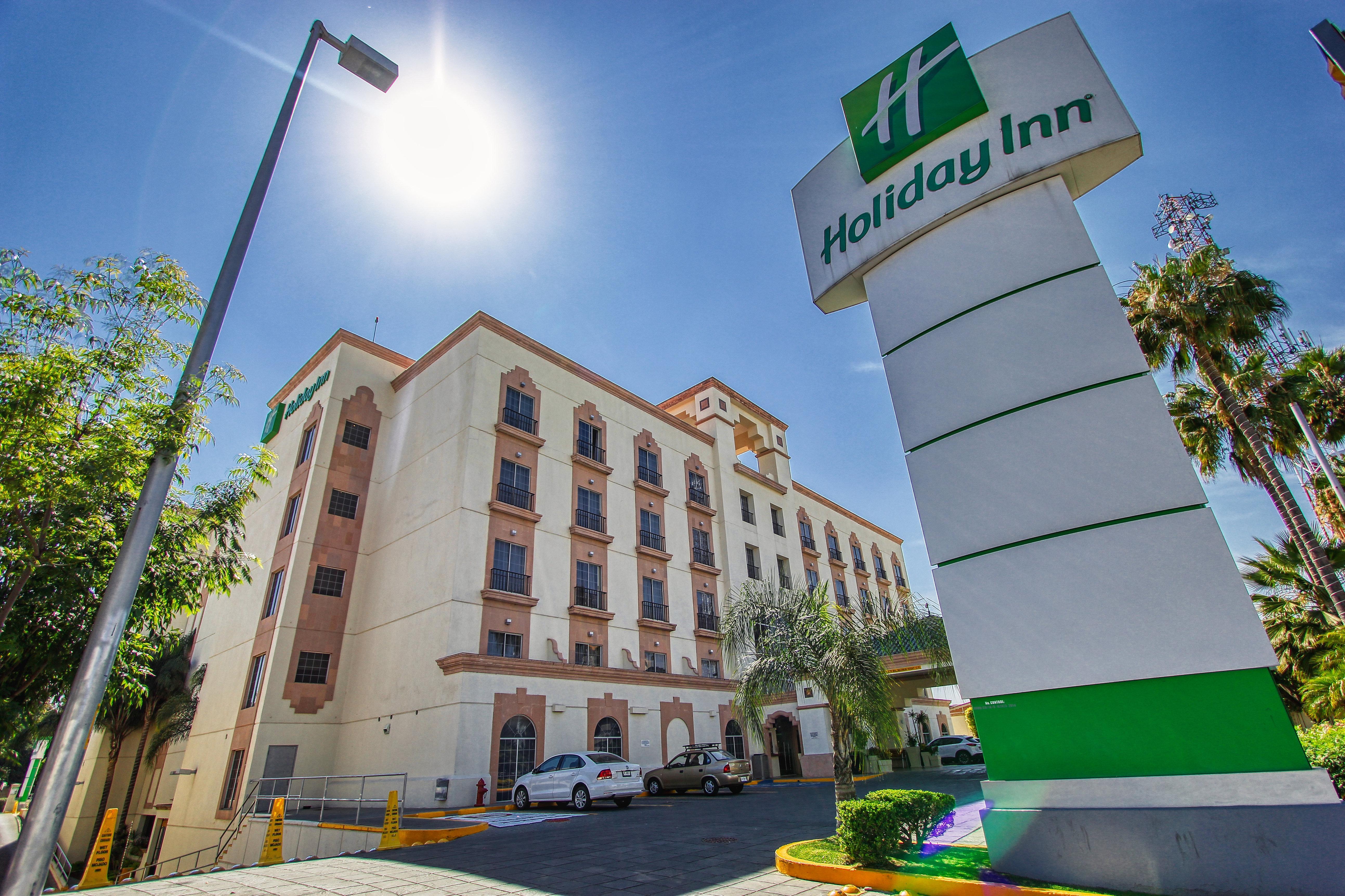 Holiday Inn Leon By Ihg Экстерьер фото