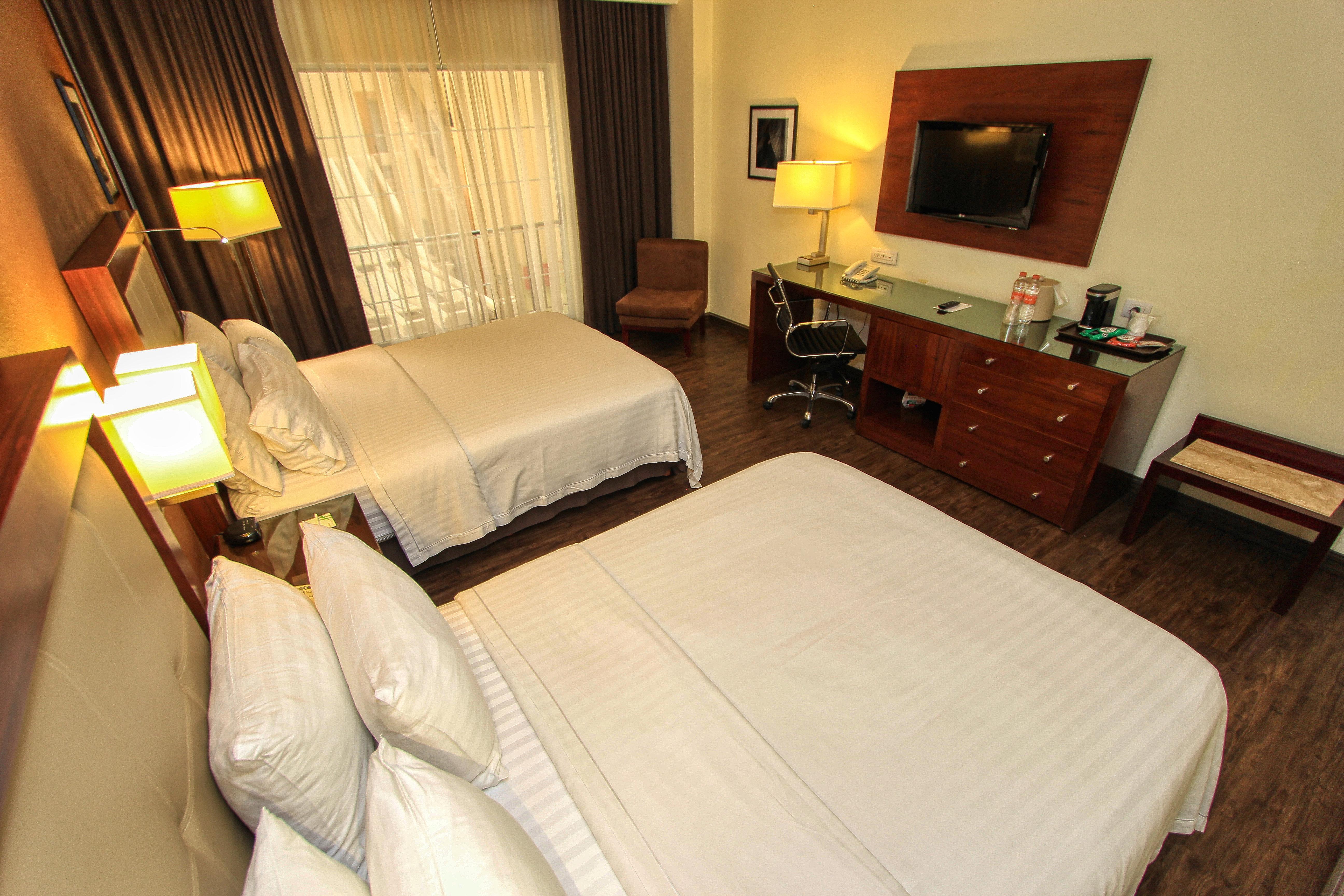 Holiday Inn Leon By Ihg Экстерьер фото